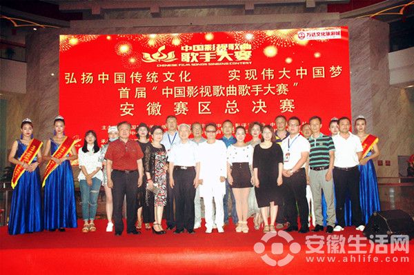 合影照片_副本.jpg